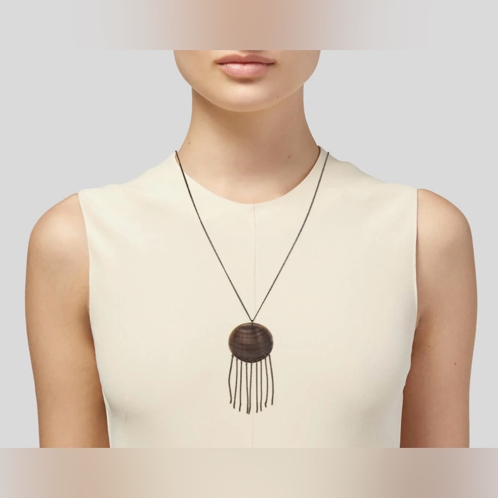 VIKTORIA HAYMAN Mother Of Pearl Pendant Necklace